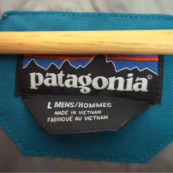 Patagonia Men’s Chunky Puffer Vest in Blue and Red Size: Large - Picture 6 of 6